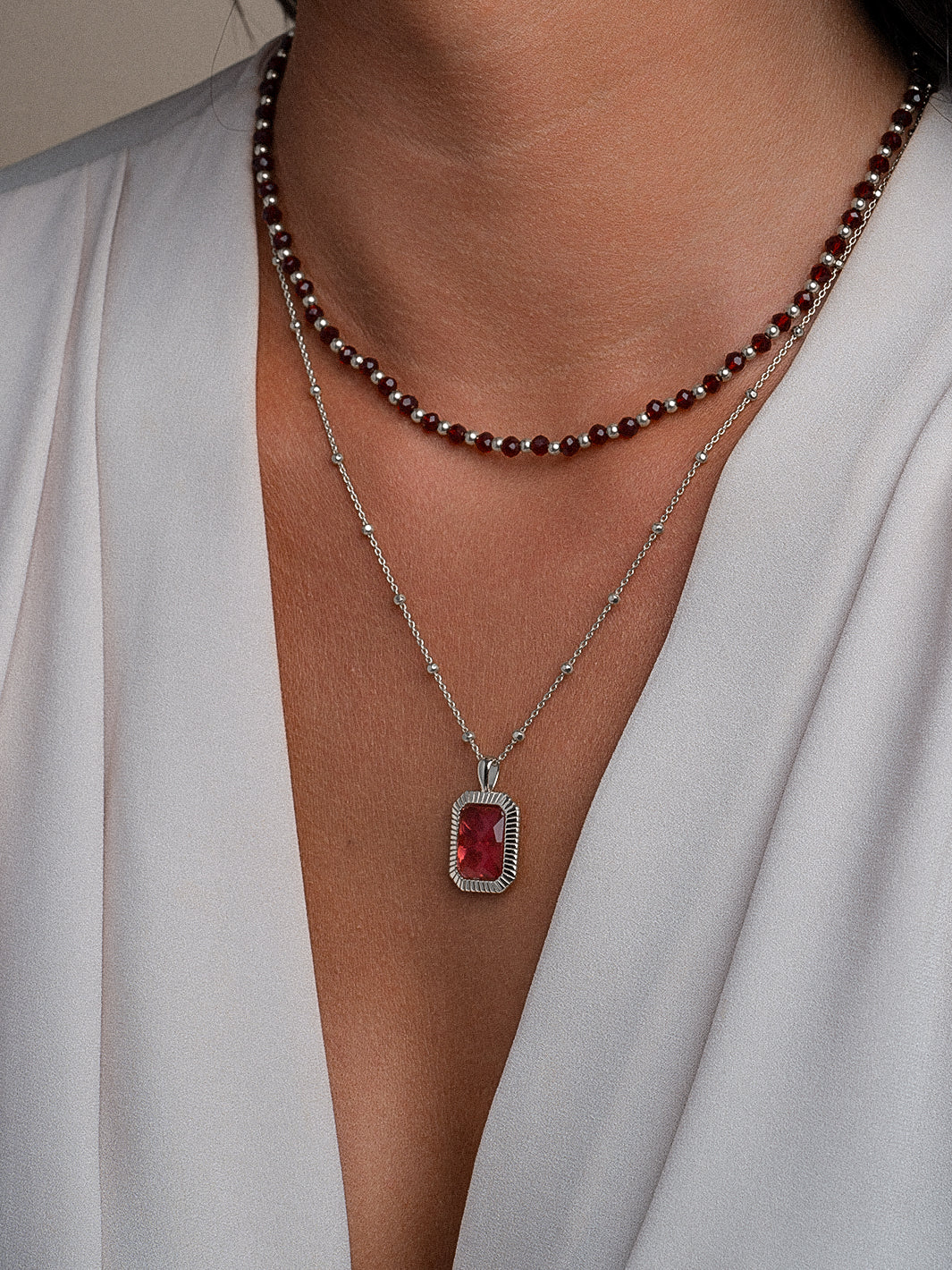 Ruby Quartz Baguette Amulet Ketting Set | Zilver
